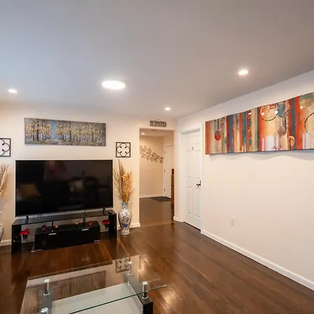 30-1 - 4Br Boston - Cozy Apt Near Geneva Cliffs Exterior photo