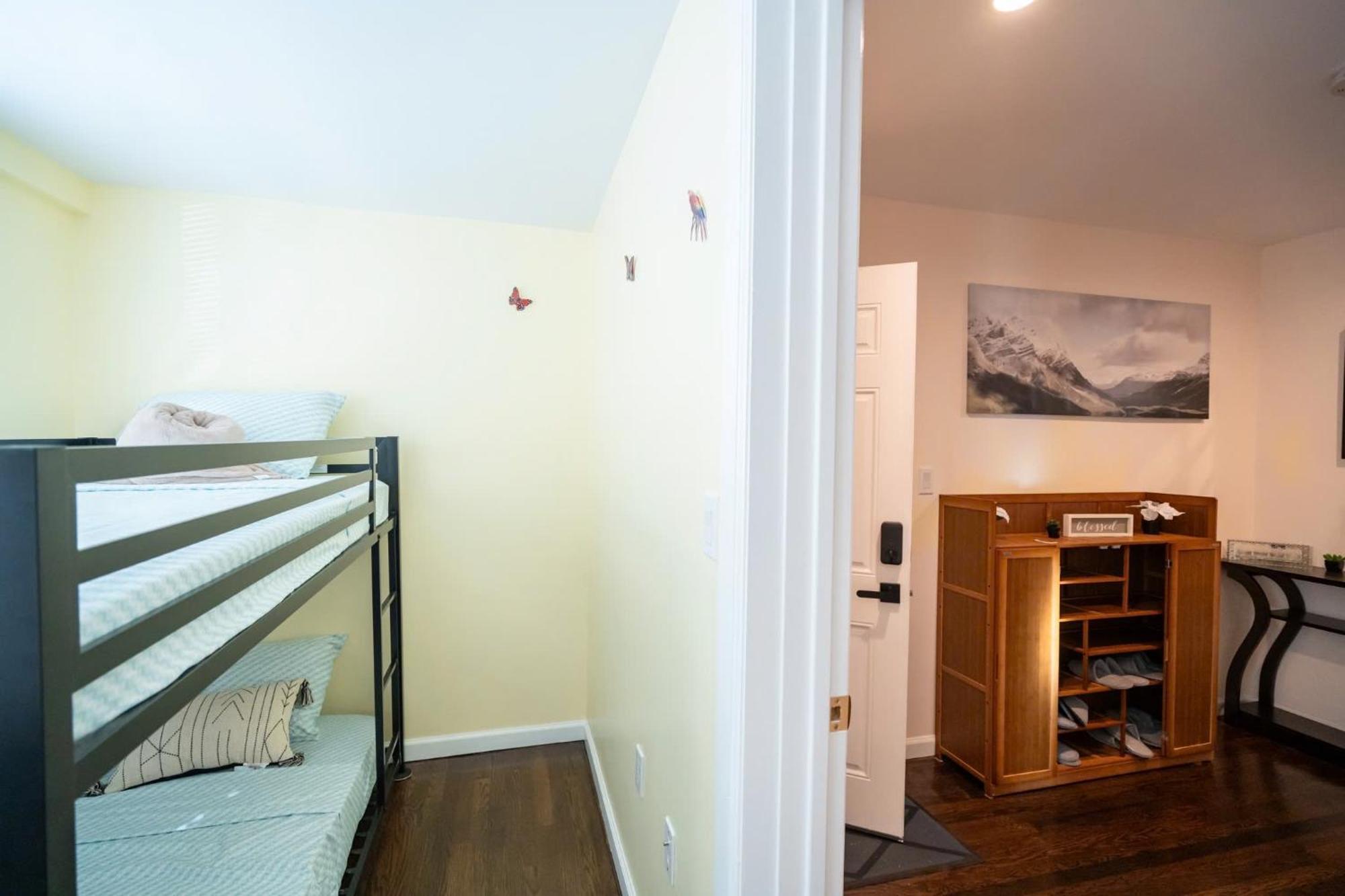 30-1 - 4Br Boston - Cozy Apt Near Geneva Cliffs Appartement